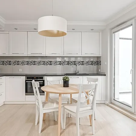 Ltc Ujejskiego Lägenhet